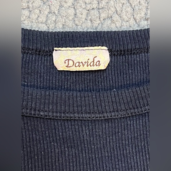 Davida Short Sleeve Graphic Print T Shirt Womens Size Medium Black & Rhinestone - Picture 5 of 7